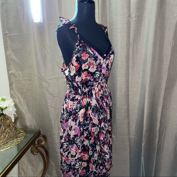 Forever 21 Floral Dress - Picture 3 of 10